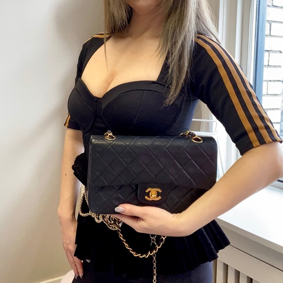 Chanel 24K Gold Classic Flap medium size - Picture 4 of 16